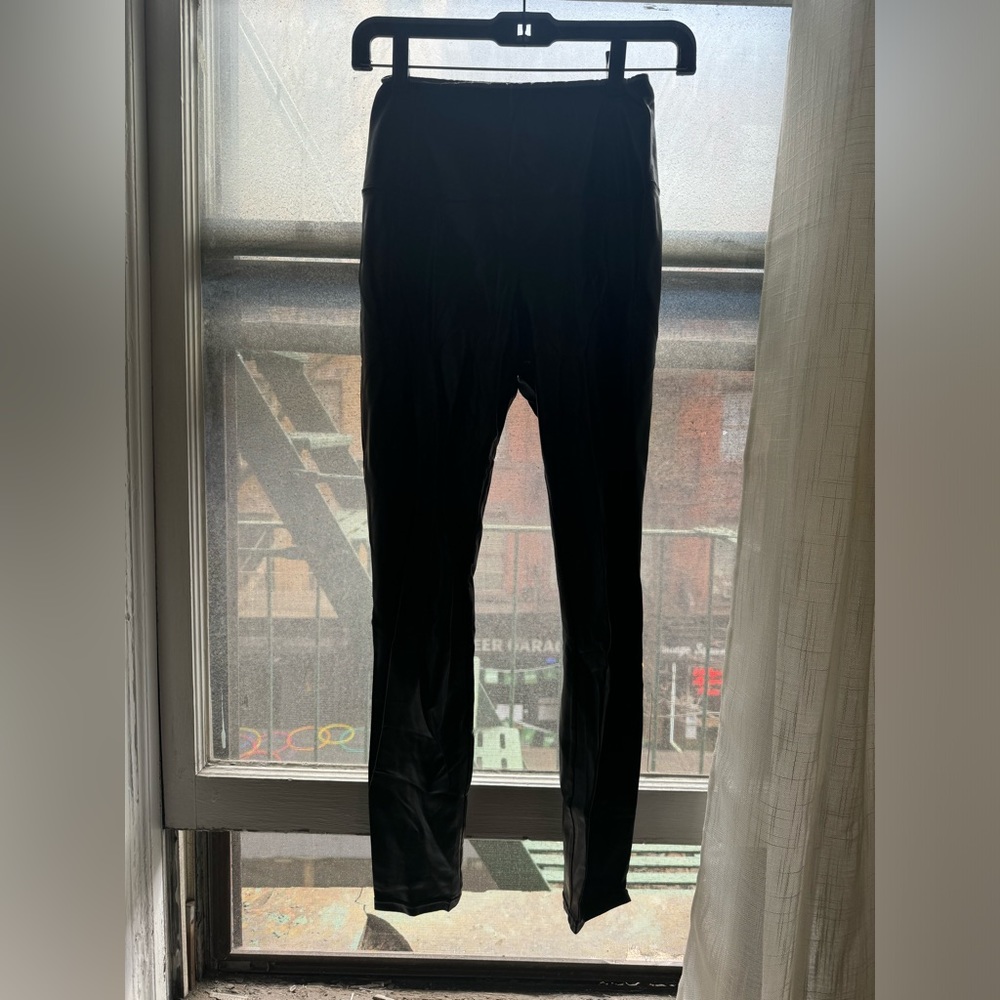 Aritzia Black Pleather leggings (XXS) - Regular